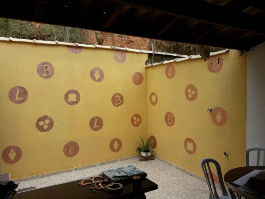 Bitcoin-Themed Hostel Opens in Scenic Brazilian Beach Town of Paraty