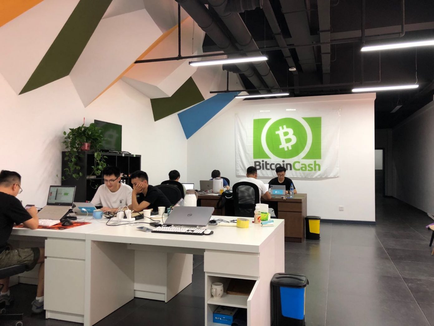 Crypto Cafe and Coworking Space ‘Hash House’ Established ...