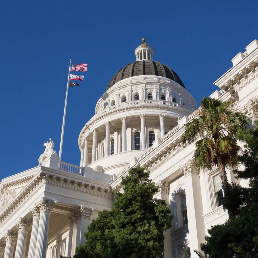   California passes the bill defining the terms Blockchain and Crypto 