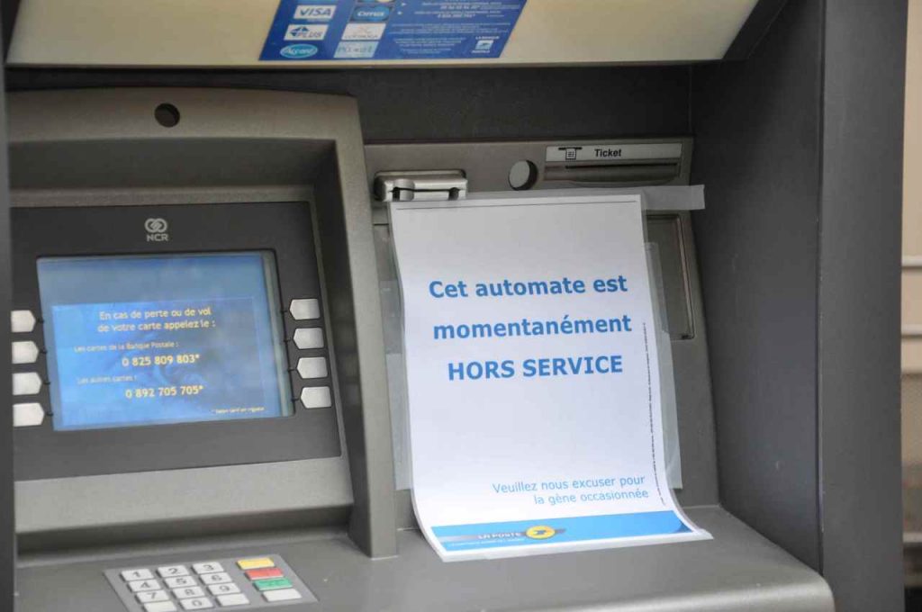 French ATM Glitches and Bank Closures Reported After Scheduled Bank Run