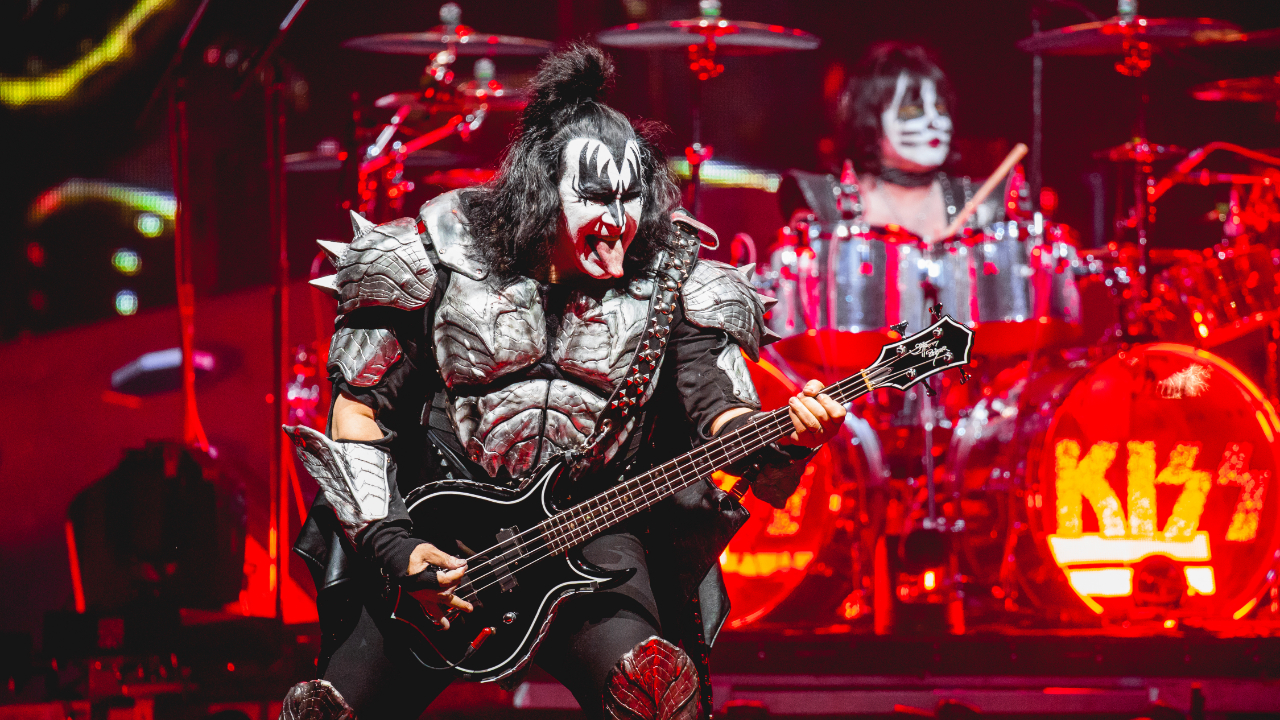 Kiss Gene Simmons Tweets Cryptic Message About His Bitcoin Plans Bitcoin News