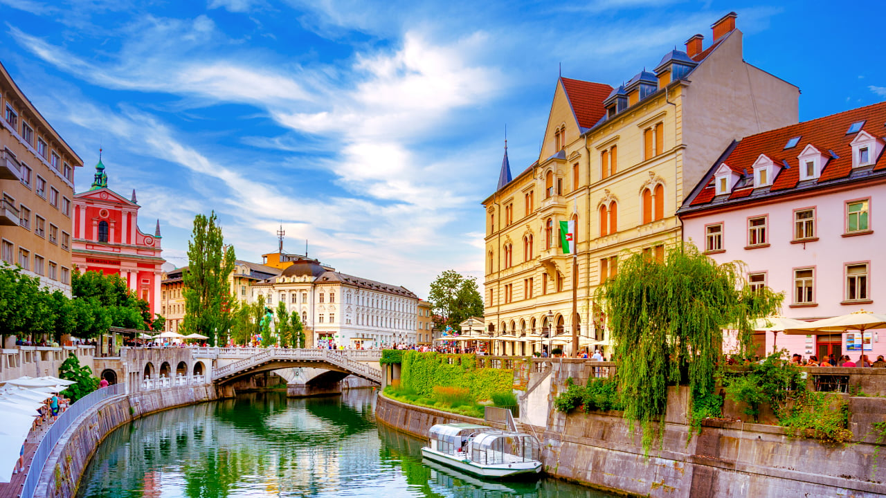 Crypto Adoption Soars in Slovenia: Over 1,000 Locations Accept  Cryptocurrencies | News Bitcoin News