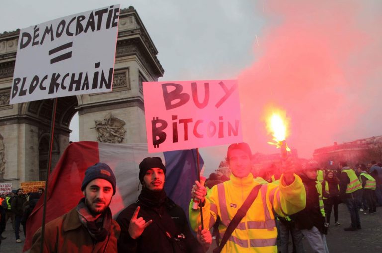 Yellow Vest Movement Starts a New Form of Protest  Burning Banknotes