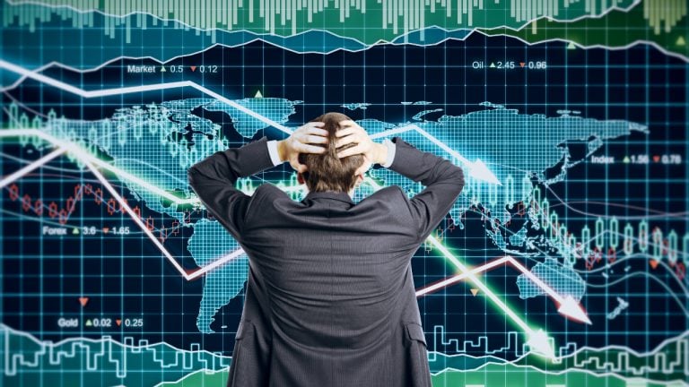 'Bond King' Jeffrey Gundlach: Stock Market Will Crack Pretty Hard, Bitcoin Good Inflation Hedge