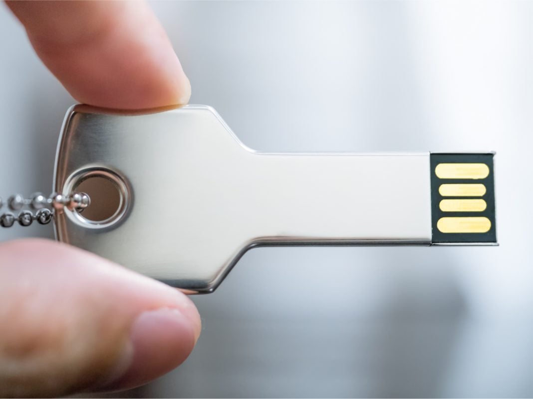 How to Use a Physical Security Key to Safeguard Your ...