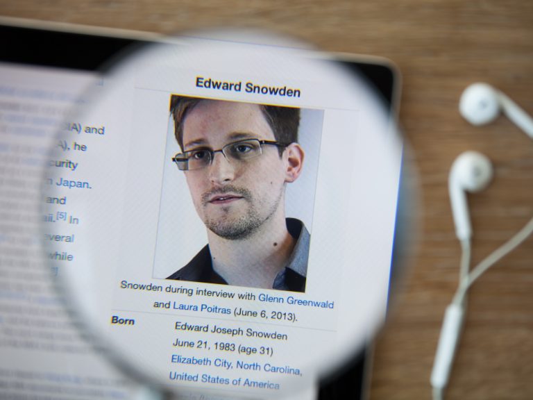 Side Effects of Economic Growth: Is Snowden Right to Say Bitcoiners Shouldnt Be Bankers?