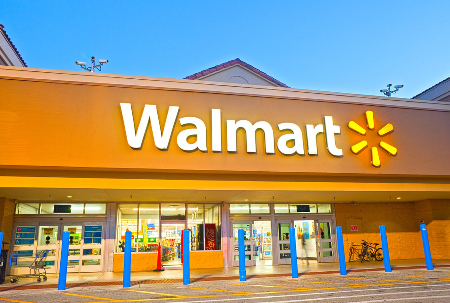 Banks Stopped Walmart Bank – Now the Retail Giant Hits Back With Crypto – Bitcoin News