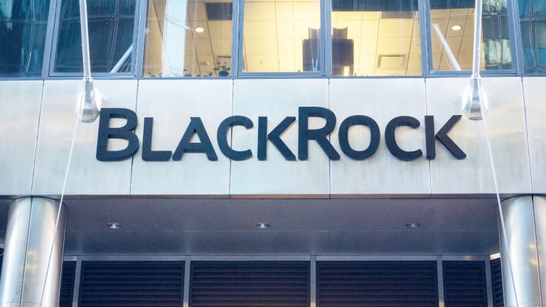 World’s Largest Asset Manager Blackrock to Invest in Bitcoin Futures