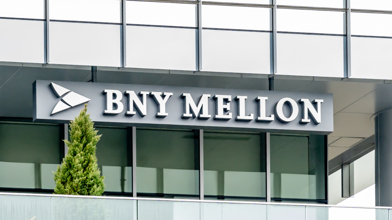 Oldest US Bank BNY Mellon Sets Up Crypto Unit to Offer Bitcoin Services