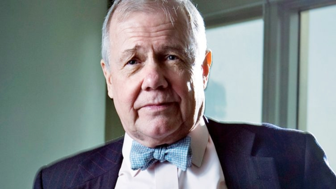 Jim Rogers Regrets Not Buying Bitcoin but Warns Governments May Outlaw Cryptocurrencies