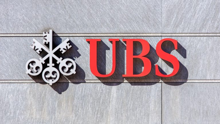 Should I Buy Bitcoin? — Switzerland’s Largest Bank UBS Provides Guidance on BTC Investing