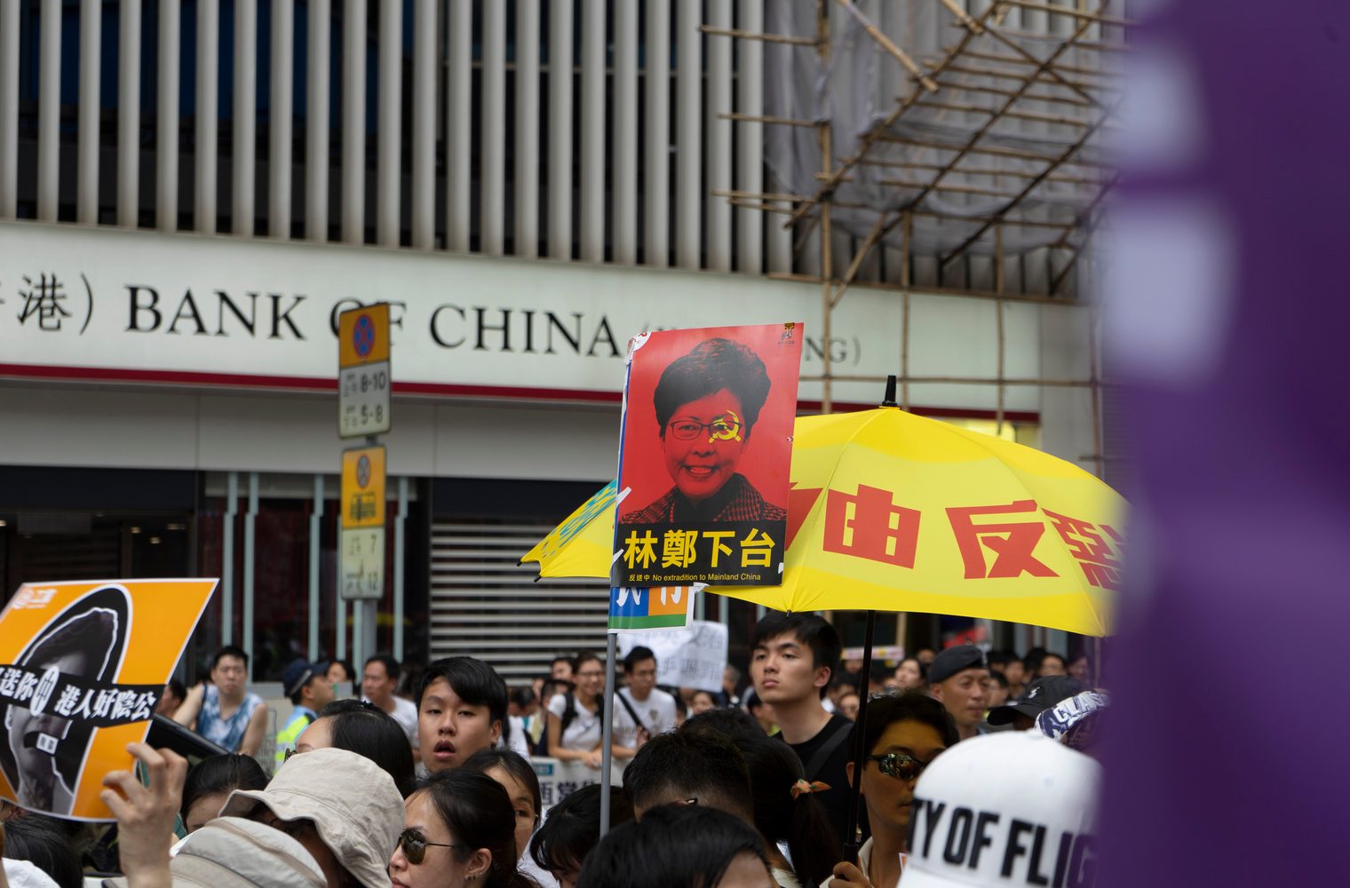 La agitación económica en Hong Kong aumenta a medida que se impone la ley de la era colonial