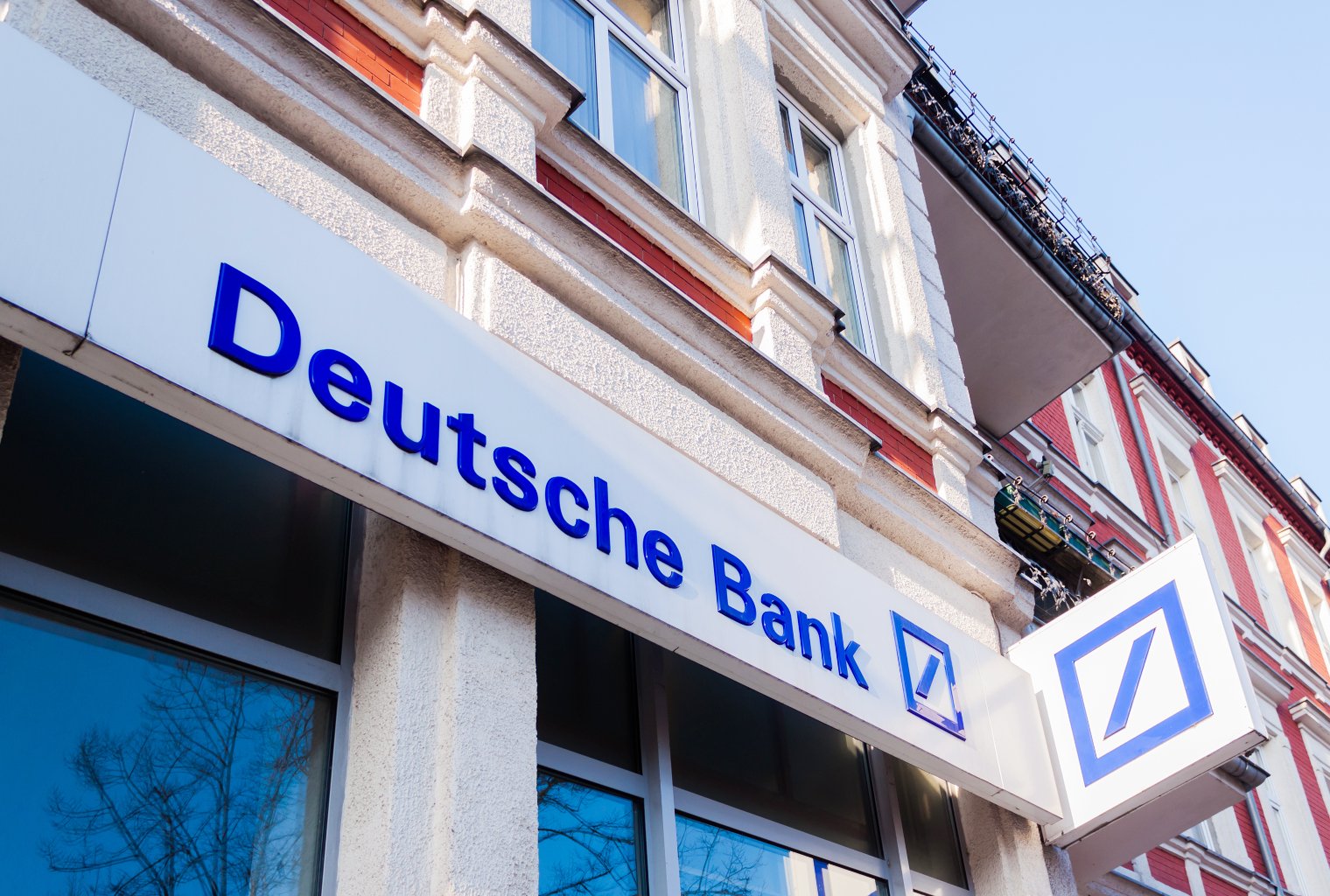 Deutsche Bank. Deutsche Bank в России. Реклама Deutsche Bank. Немецкие банки. Почему банк назвали банком