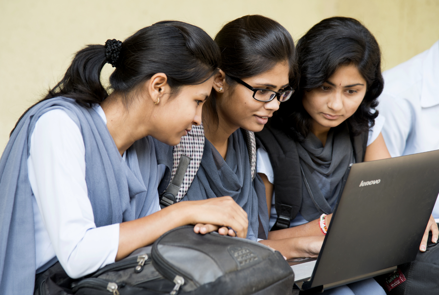Programas del gobierno indio agregan nuevos cursos de criptografía