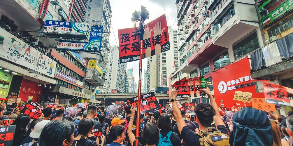 HSBC cierra la cuenta utilizada para apoyar a los manifestantes de Hong Kong "width =" 1005 "height =" 500 "srcset =" https://news.bitcoin.com/wp-content/uploads/2019/11/shutterstock_1473462398.jpg 1005w, https: //news.bitcoin.com/wp-content/uploads/2019/11/shutterstock_1473462398-300x149.jpg 300w, https://news.bitcoin.com/wp-content/uploads/2019/11/shutterstock_1473462398-768x382.jpg 768w, https://news.bitcoin.com/wp-content/uploads/2019/11/shutterstock_1473462398-324x160.jpg 324w, https://news.bitcoin.com/wp-content/uploads/2019/11/shutterstock_1473462398 -696x346.jpg 696w, https://news.bitcoin.com/wp-content/uploads/2019/11/shutterstock_1473462398-844x420.jpg 844w "tamaños =" (ancho máximo: 1005px) 100vw, 1005px