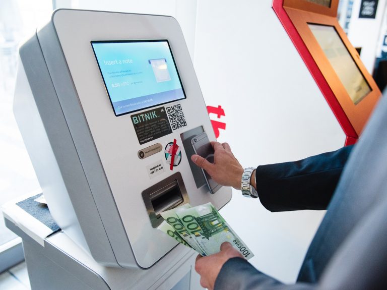 Bitcoin ATMs Grow in Number Reaching Almost 7,000 in Operation Around the World