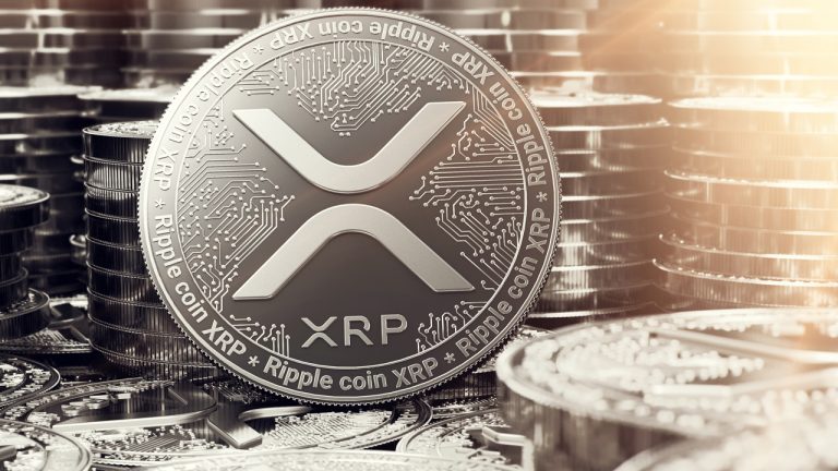 Veteran Analyst Peter Brandt Scorns XRPs Bag Holder, Compares Ripple to the Fed