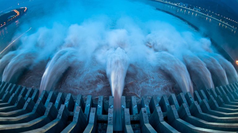 Flooding Threatens Chinas Bitcoin Miners, Chinese Billionaire Says Three Gorges Dam Collapse Imminent