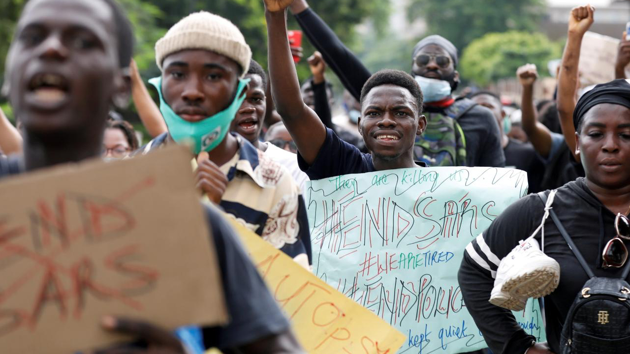 nigeria-protest-group-asks-for-bitcoin-donations-after-regulators-block-bank-account-news-bitcoin-news