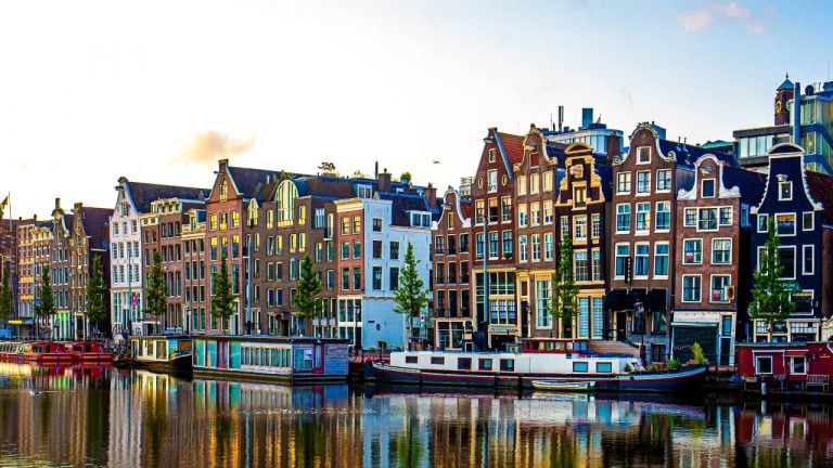 New Dutch Law: Clients Must Explain Why They Want To Buy Bitcoin