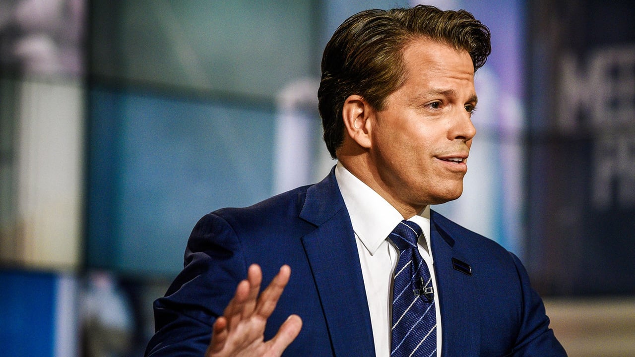Scaramucci Skybridge's billion dollar mega hedge fund `` could hold positions '' in Bitcoin