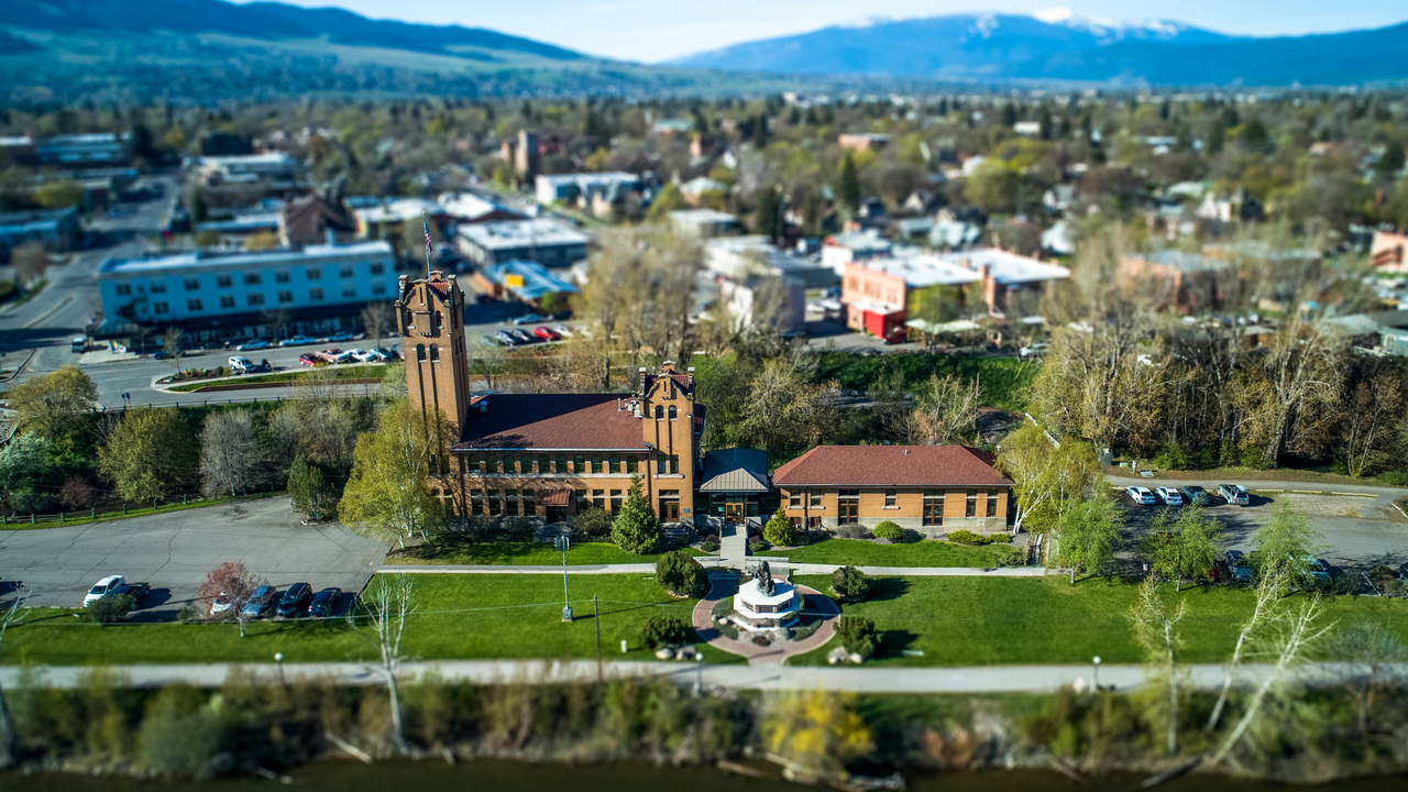 montana-county-to-hold-public-hearings-on-zoning-rules-for-crypto-miners-amid-growing-complaints