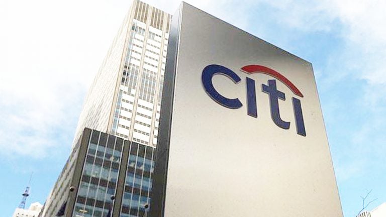 Citi Executive Says Bitcoin Will Do Well But Sees Better Investments in ‘Gian...