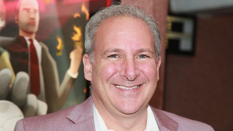 Peter Schiff Claims Grayscale Will Sell BTC to Fund DCGs Acquisition of GBTC Shares Rebuffed