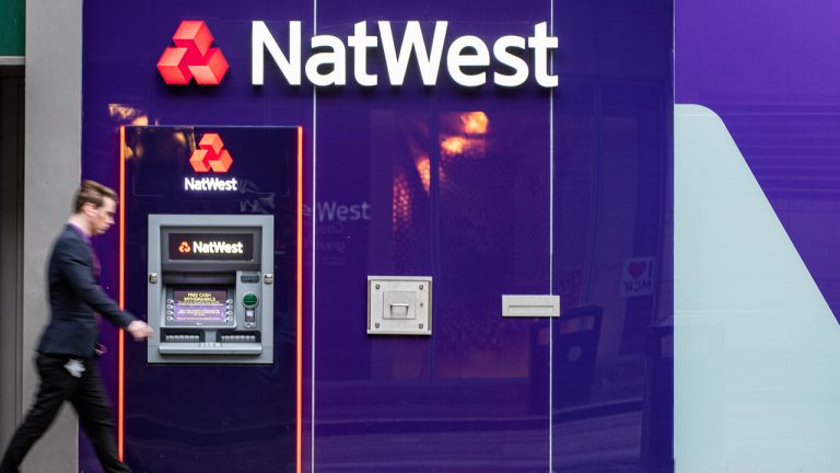 Report: Banking Giant Natwest to Refuse Service to Businesses That Accept Cryptocurrencies