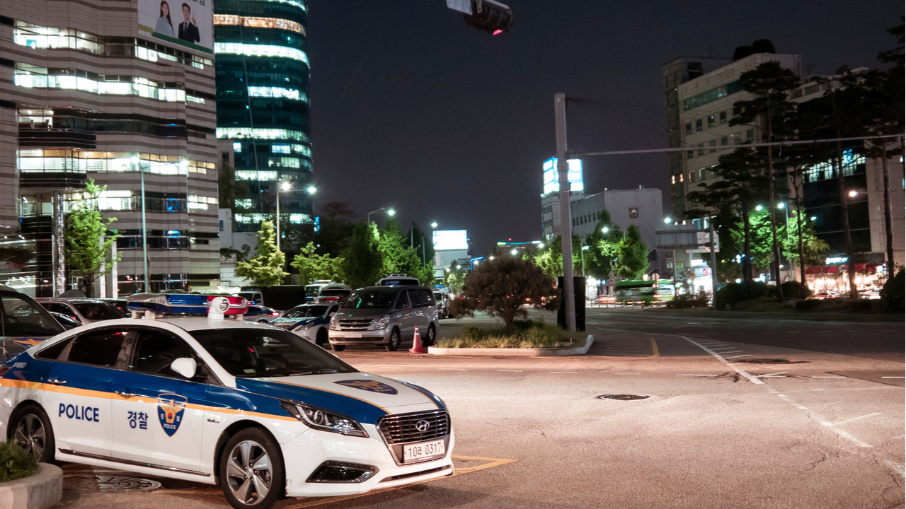 La policía de Corea del Sur allanó un intercambio de criptografía supuestamente involucrado en una estafa de marketing escalonada de $ 214 millones