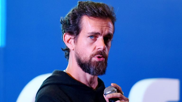 Payments Firm Square May Build a Hardware Wallet, Dorsey Heckled at Bitcoin Conference Over Censorship